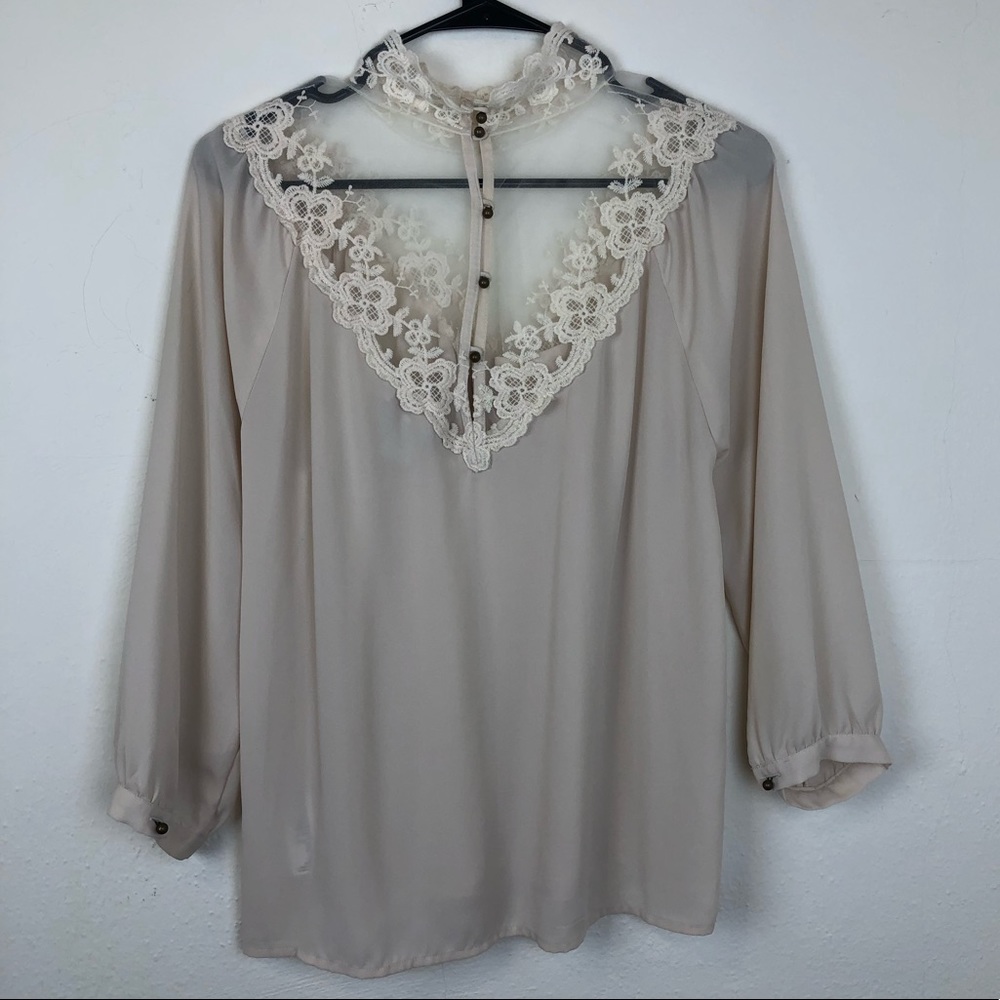 Love 21 3/4 Sleeve Top w Lace Collar - Picture 4 of 6